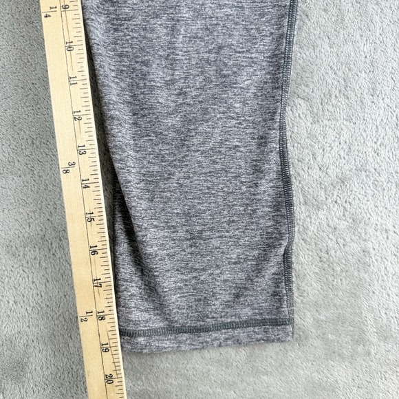 Patagonia Capri Legging Womens 28x19 Gray Heathered Cropped Activewear Gym - Picture 6 of 14